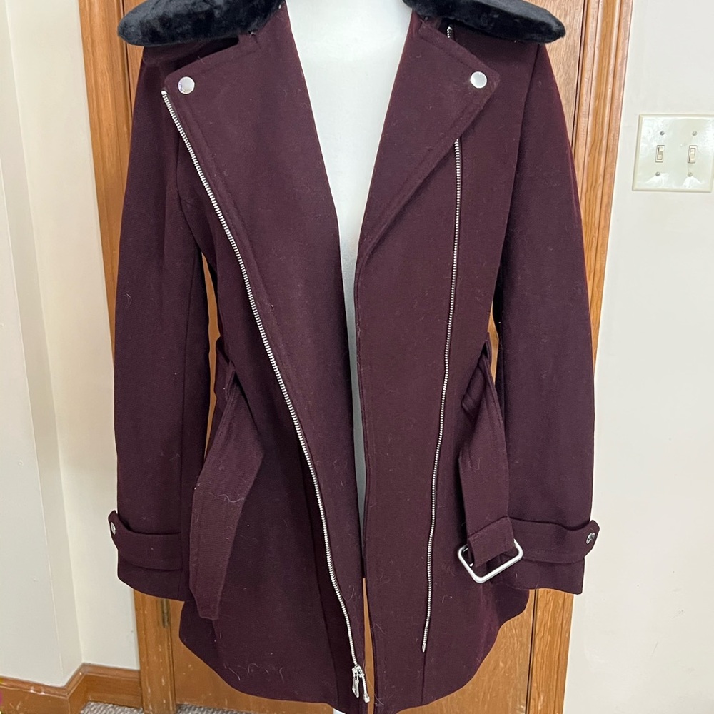 Express Women Short Wool Belted Coat Jacket With Faux Fur Collar Burgundy - Picture 2 of 4